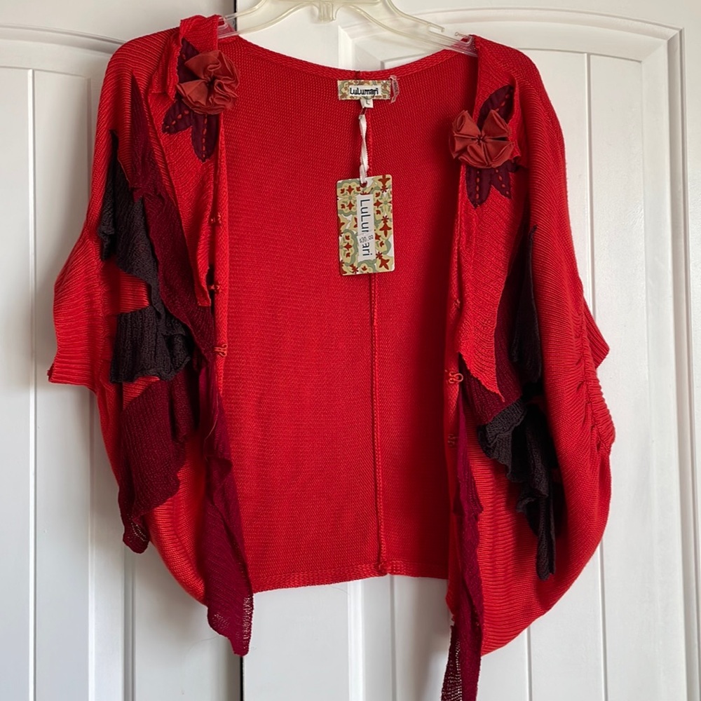 Lulumari sweater size large